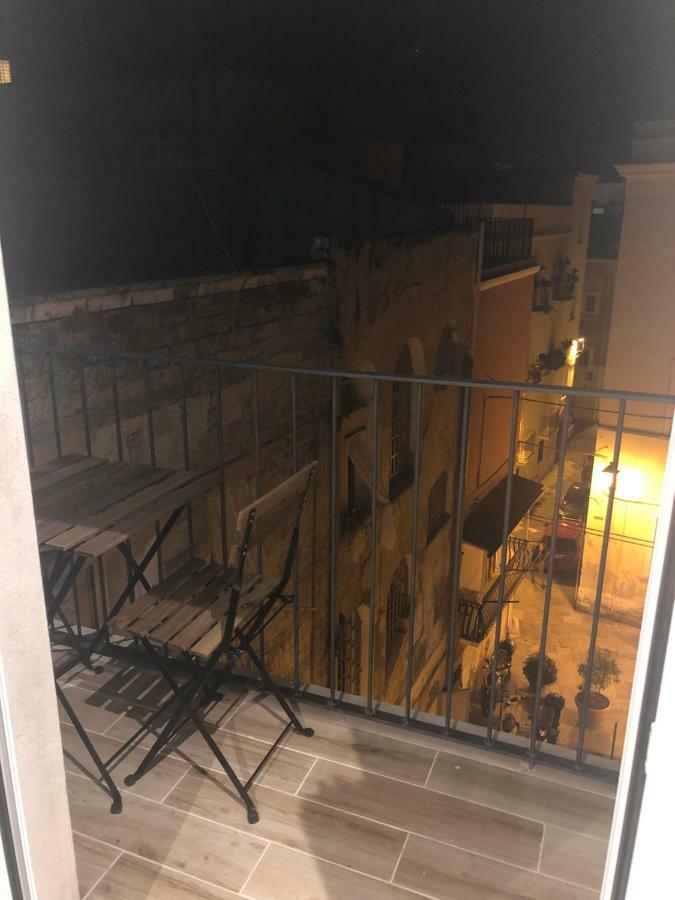 Macario Apartment In The Old Town باري المظهر الخارجي الصورة